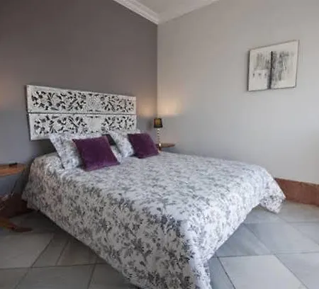 Avenida Apartment